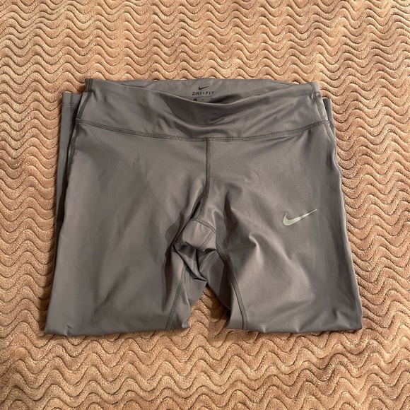 Grey Nike Legging - Picture 4 of 5